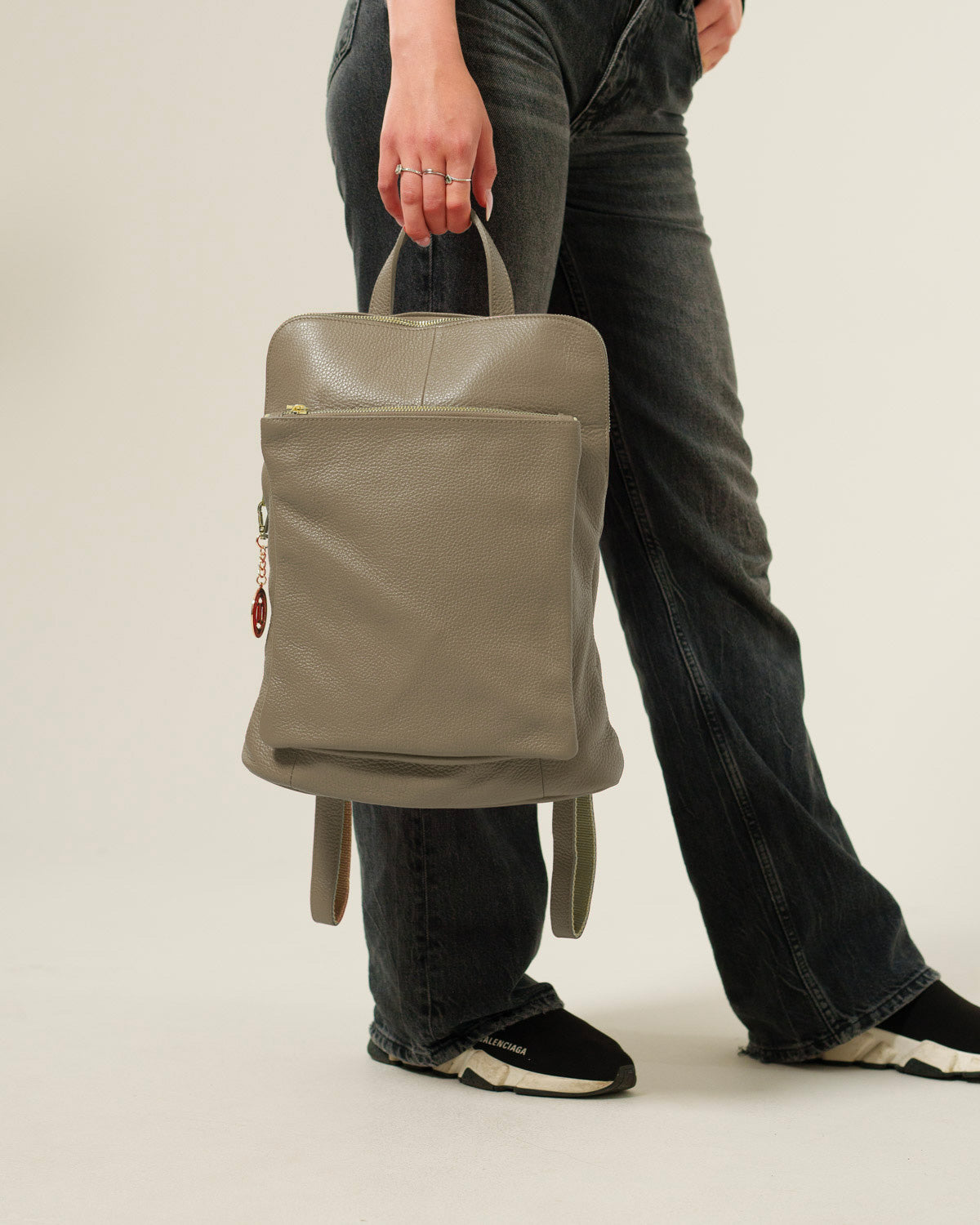 Cristina women's backpack in genuine mud leather with zip pockets