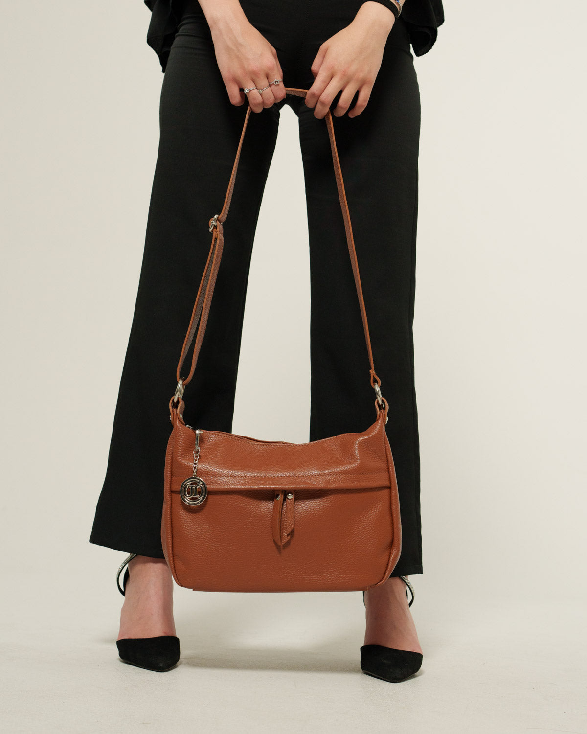 Borsa Tracolla Donna Thea Vera Pelle Cognac - Morbida, Capiente, Versatile