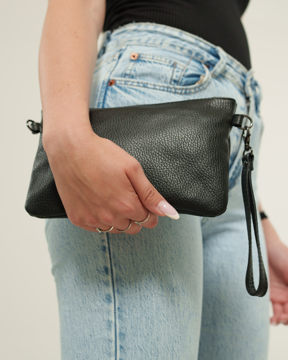 Pochette a tracolla Donna Chiara in vera pelle Nero