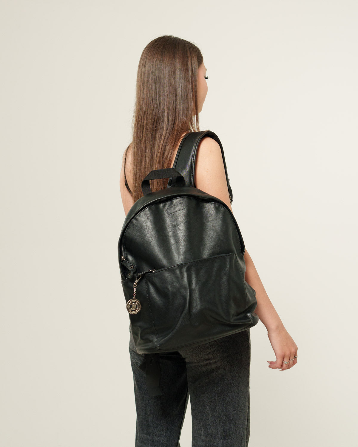 Zaino donna Arianna in Ecopelle Nero porta pc tasche con zip