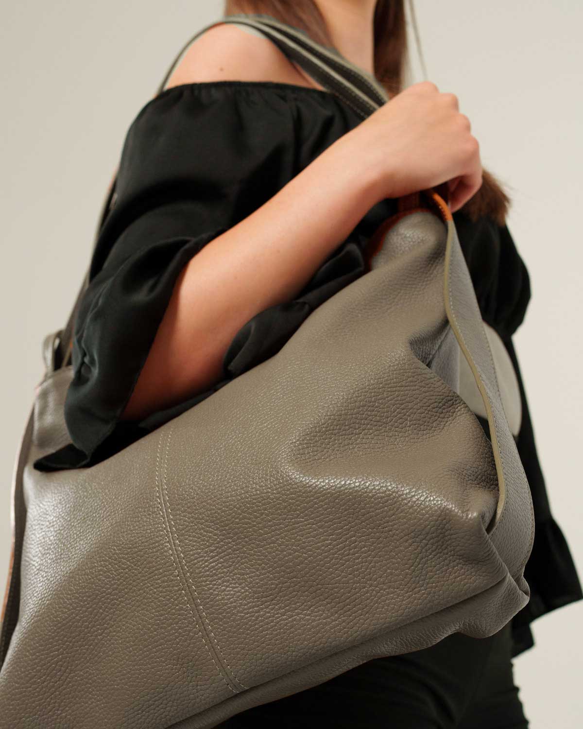 Borsa Spalla Zaino Donna Francesca Vera Pelle Fango Versatile Pratica