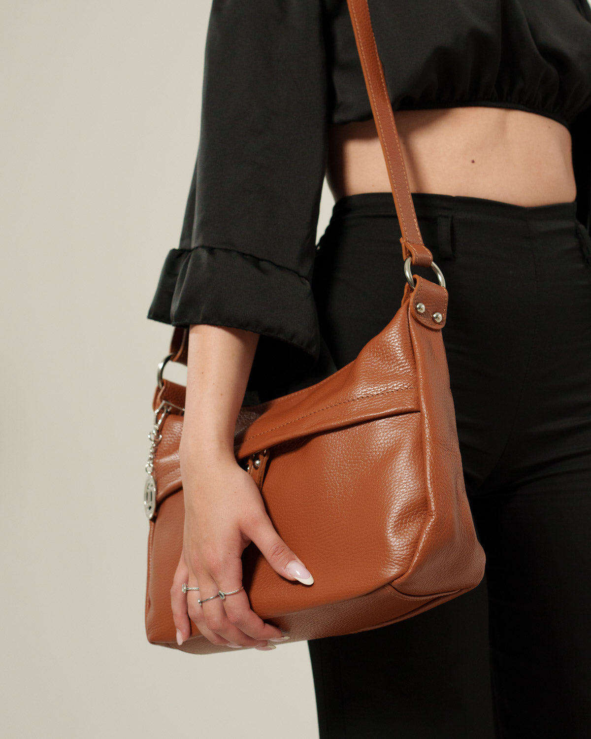 Borsa Tracolla Donna Thea Vera Pelle Cognac - Morbida, Capiente, Versatile