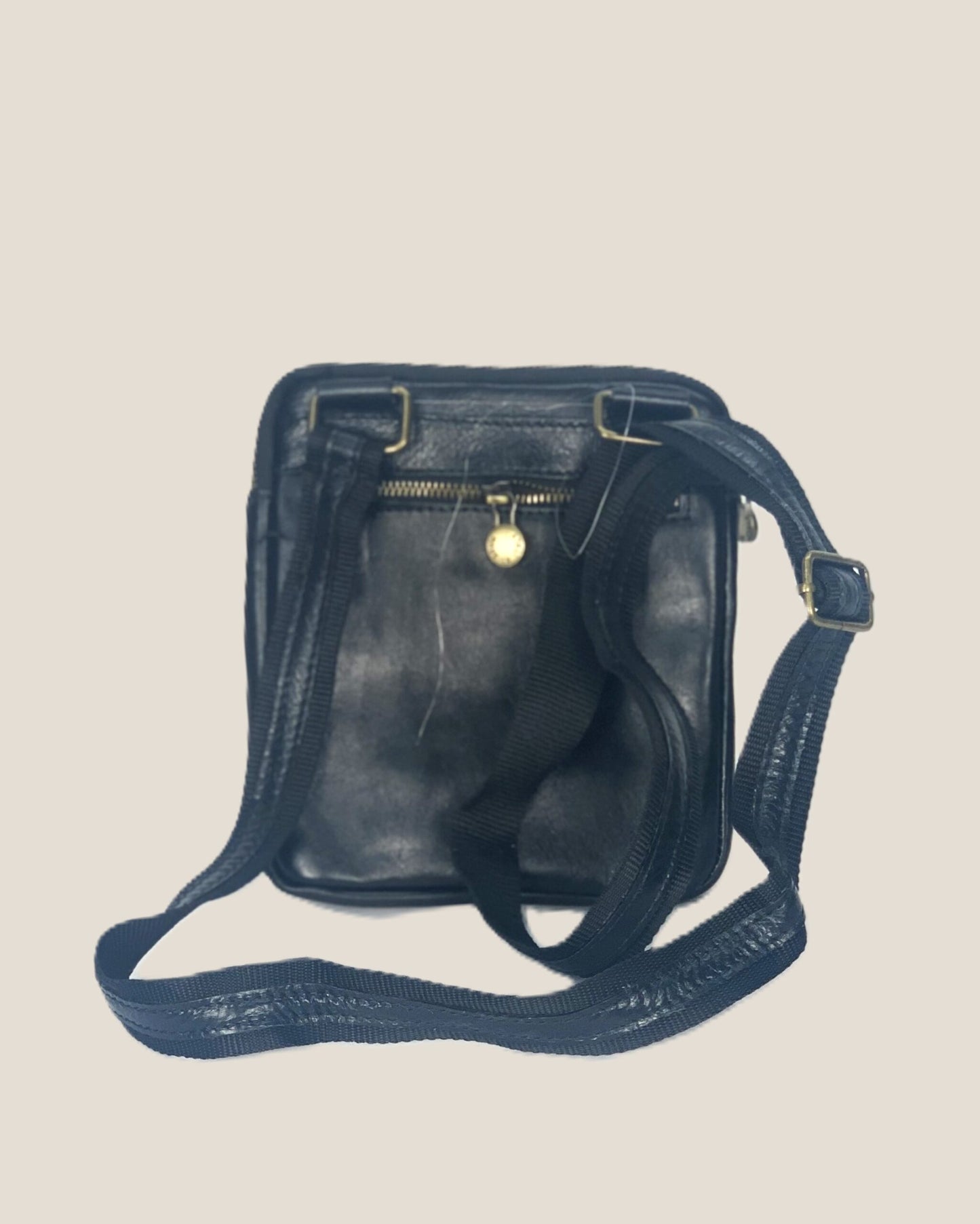 Black Tommaso Men's Compact Sporty Leather Shoulder Bag