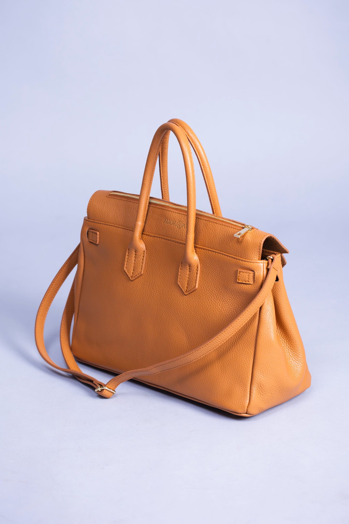 Borsa Donna LUNA in Vera Pelle Cammello Made in Italy – Eleganza Artigianale