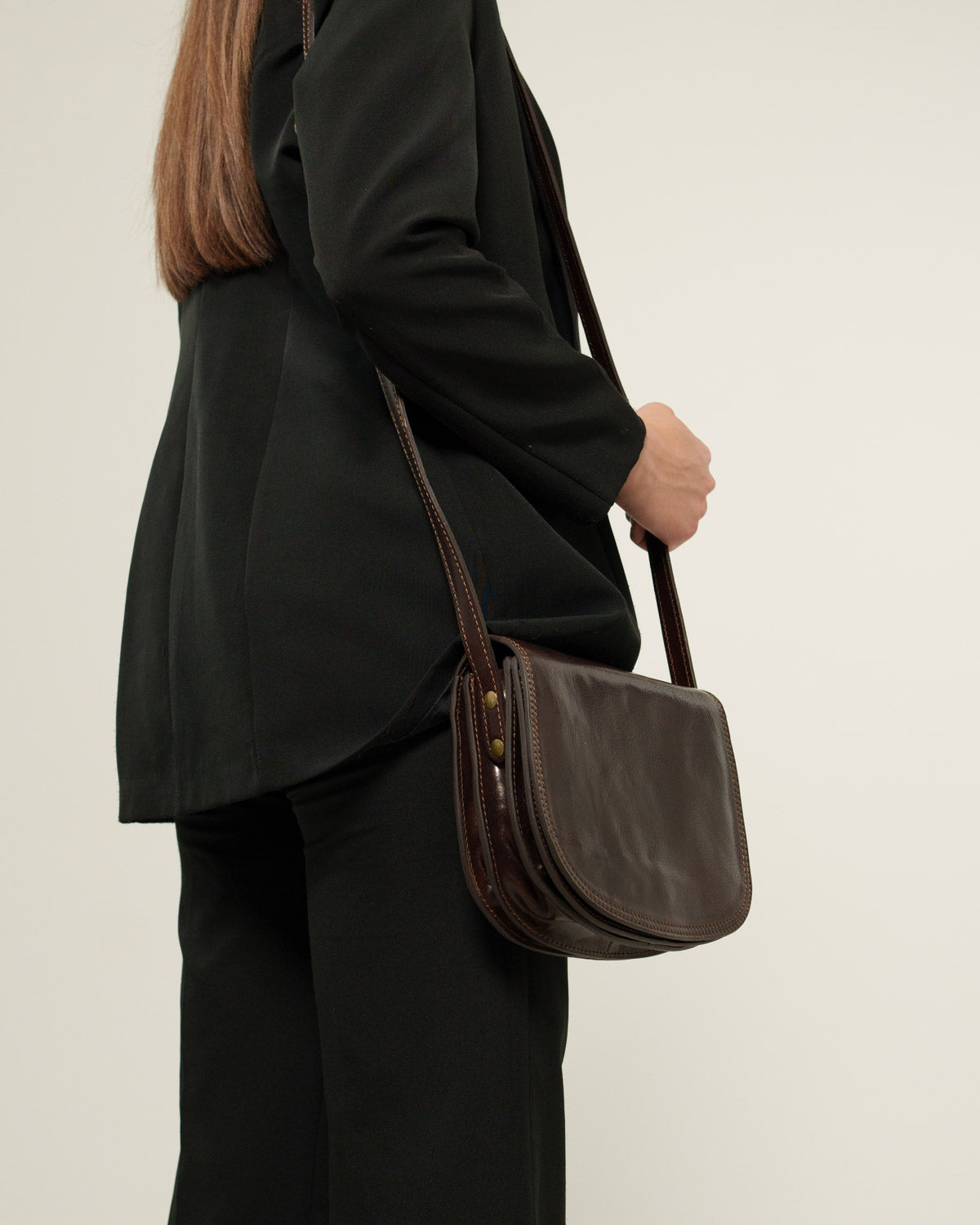 Borsa Tracolla Donna Elena Vera Pelle Vacchetta Testa di moro Pratica Elegante