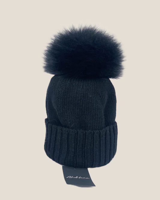 Women's hat with black fox pom pom